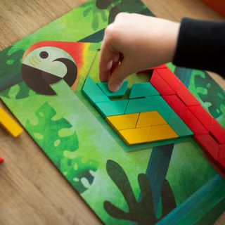 🟩🟨 Geometrická výzva pro malé i velké! Svoora Artiles – výzva, která přináší nekonečné možnosti tvoření. Z bukových dílků...